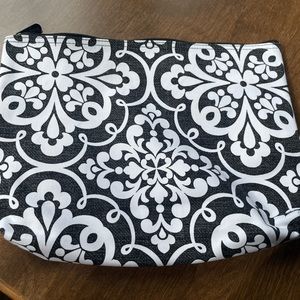 Thirty one bag with zipper